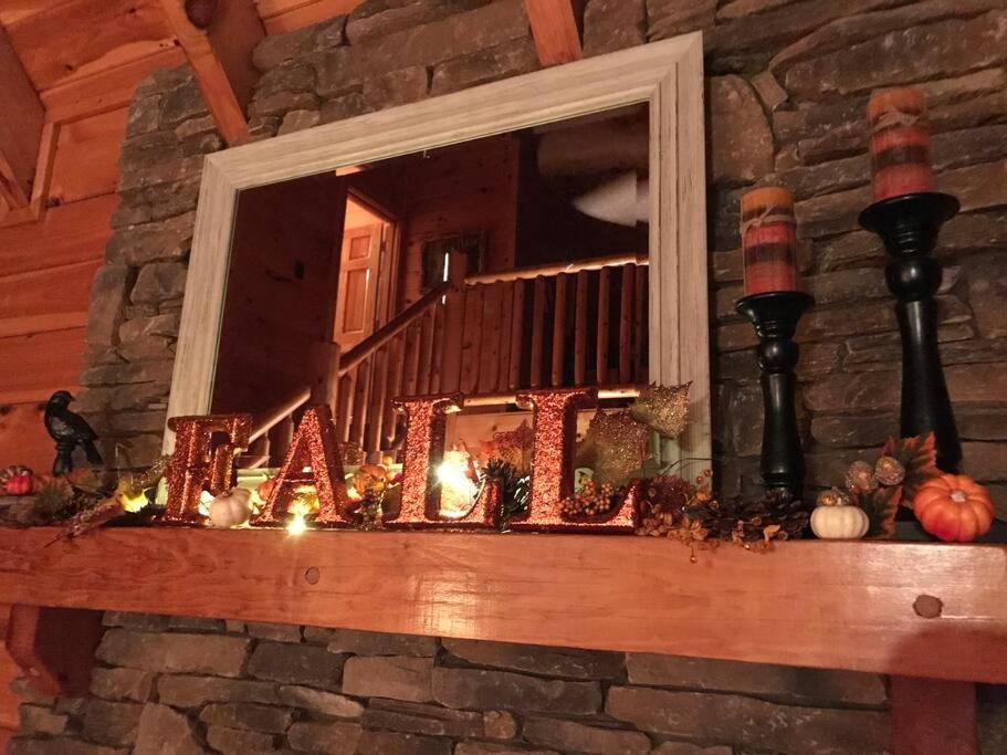 Solid Ground Lodge With Yard! Pigeon Forge Dış mekan fotoğraf